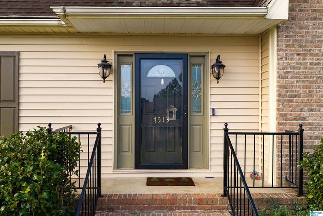7513 CARROLWOOD WAY, Trussville, AL 35173