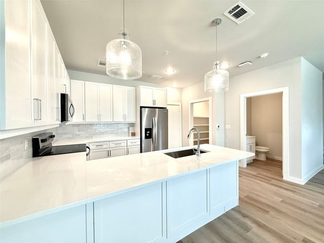 2306 Moonflower Road Bldg 22-2306, Mansfield, TX 76063