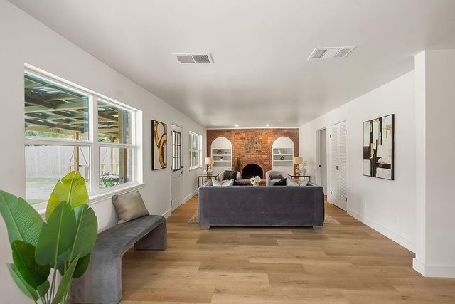 814 El Toro Lane, Houston, TX 77062