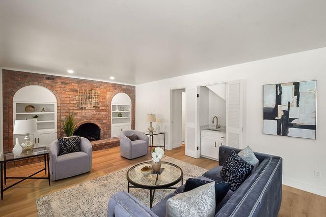 814 El Toro Lane, Houston, TX 77062