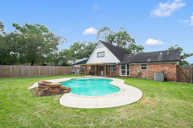 814 El Toro Lane, Houston, TX 77062