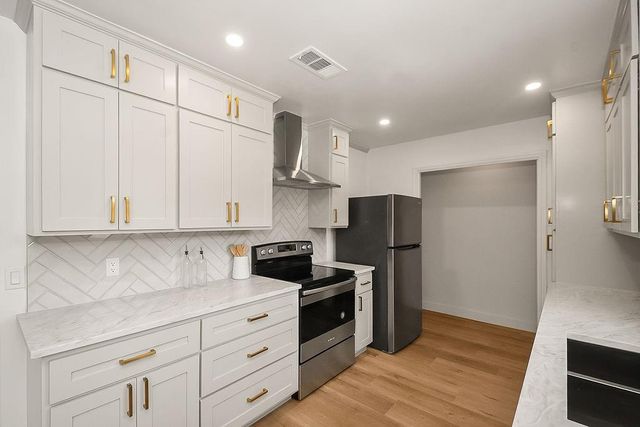 814 El Toro Lane, Houston, TX 77062