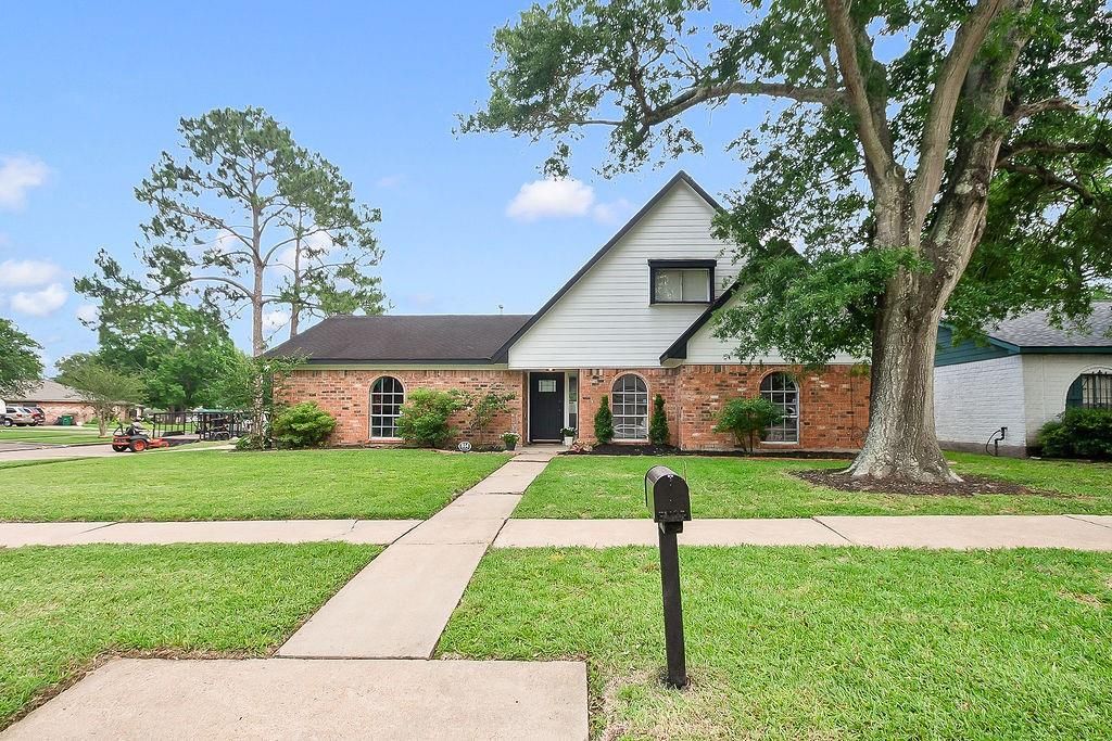 814 El Toro Lane, Houston, TX 77062