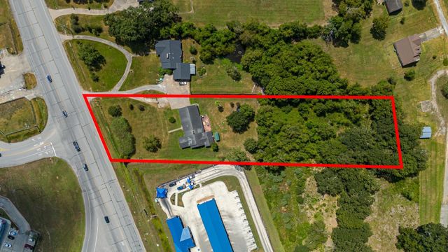 3013 N Main, Liberty, TX 77575
