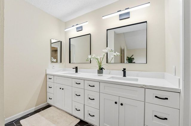 856 Hampswood Way, San Jose, CA 95120