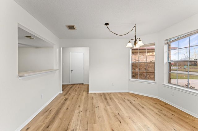 5917 Red River Drive, Dickinson, TX 77539