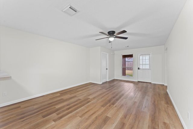 5917 Red River Drive, Dickinson, TX 77539