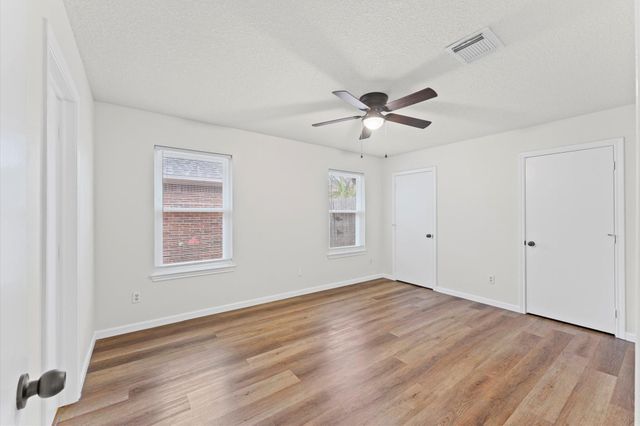 5917 Red River Drive, Dickinson, TX 77539