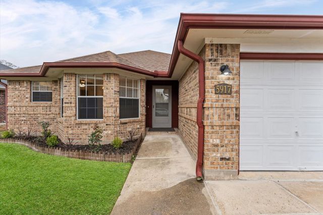 5917 Red River Drive, Dickinson, TX 77539