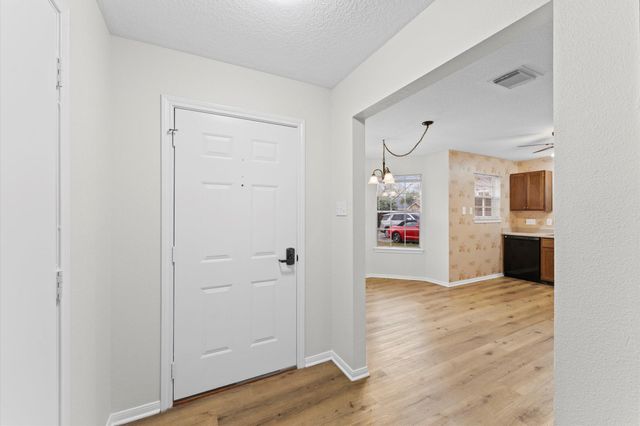 5917 Red River Drive, Dickinson, TX 77539