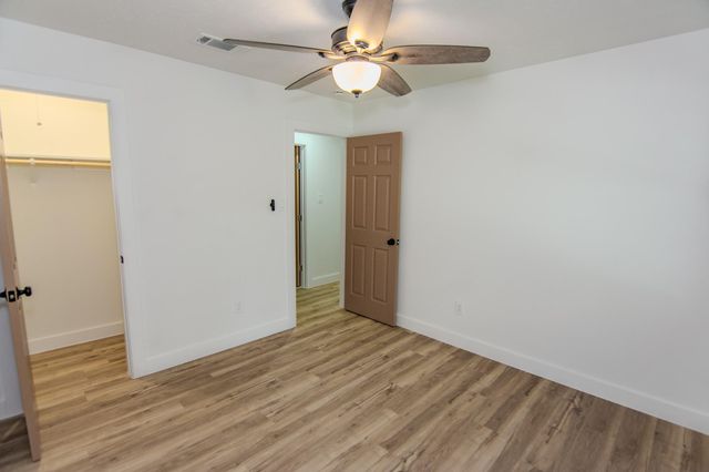 3 Raindream Place, The Woodlands, TX 77381