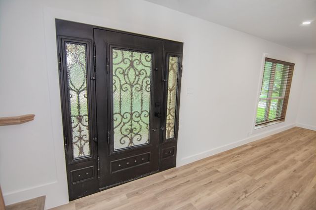 3 Raindream Place, The Woodlands, TX 77381