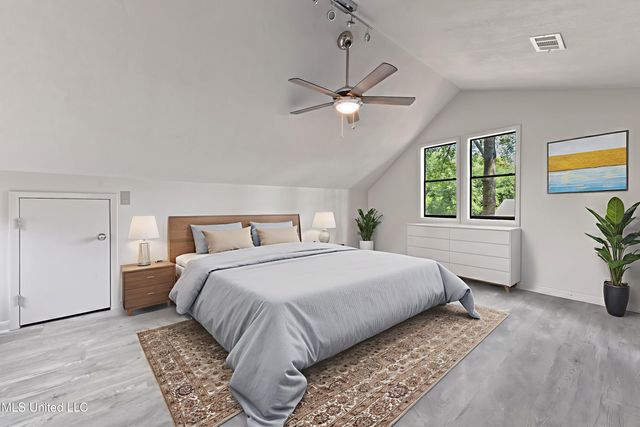 110 Simon Boulevard, Ocean Springs, MS 39564