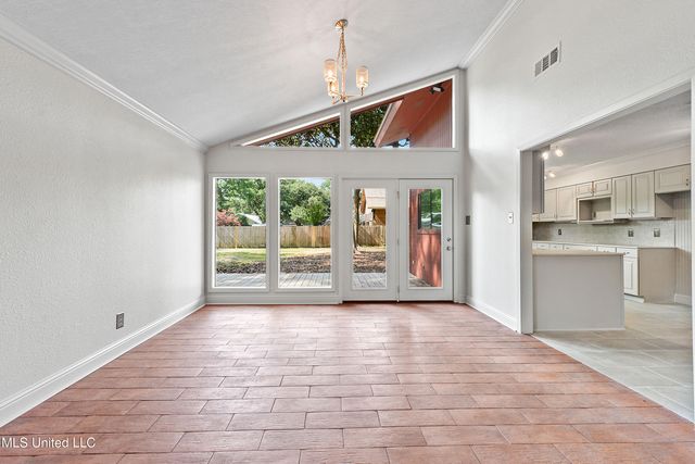 110 Simon Boulevard, Ocean Springs, MS 39564