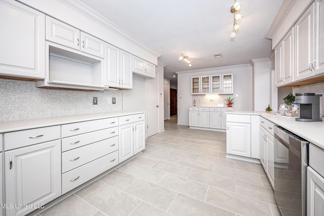 110 Simon Boulevard, Ocean Springs, MS 39564