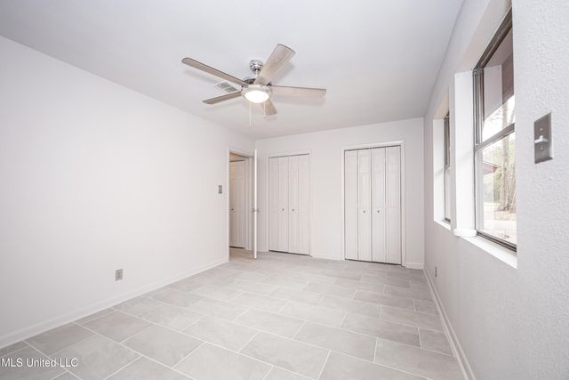 110 Simon Boulevard, Ocean Springs, MS 39564