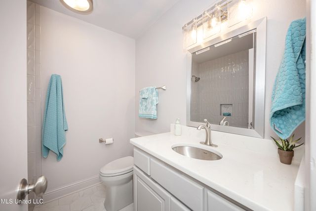 110 Simon Boulevard, Ocean Springs, MS 39564