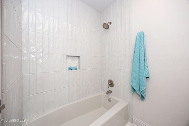 110 Simon Boulevard, Ocean Springs, MS 39564