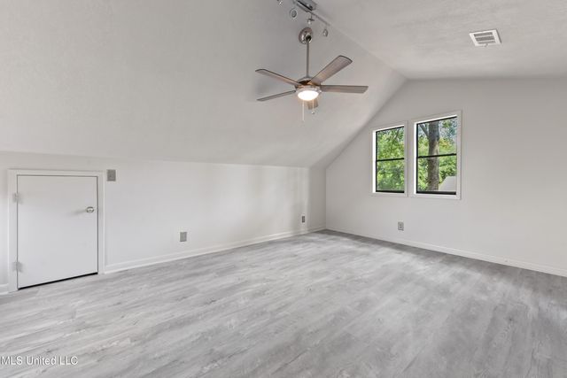 110 Simon Boulevard, Ocean Springs, MS 39564