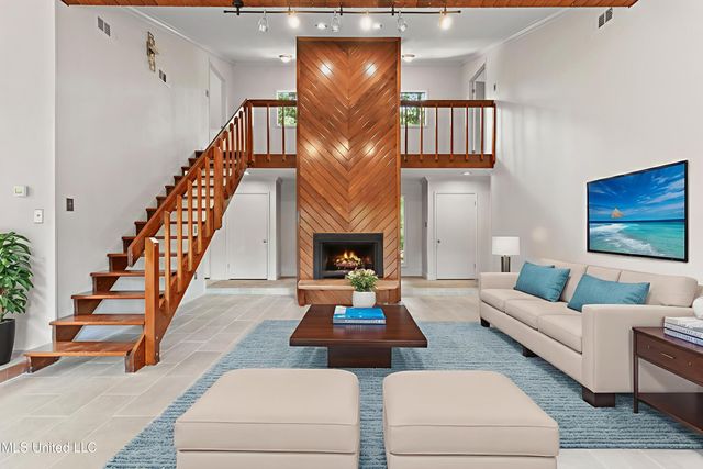 110 Simon Boulevard, Ocean Springs, MS 39564