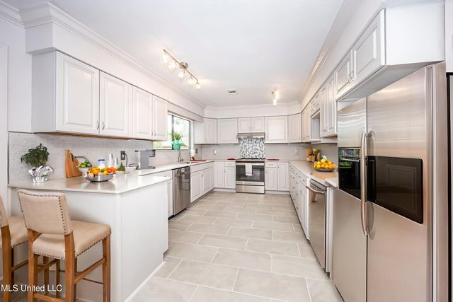 110 Simon Boulevard, Ocean Springs, MS 39564