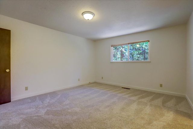 11782 Brunswick Pines Rd, Grass Valley, CA 95945