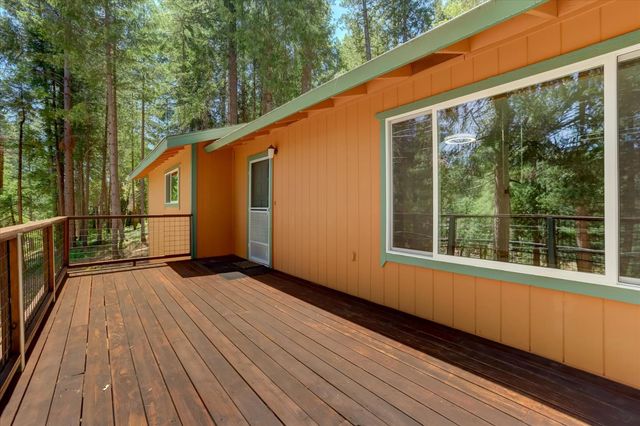11782 Brunswick Pines Rd, Grass Valley, CA 95945