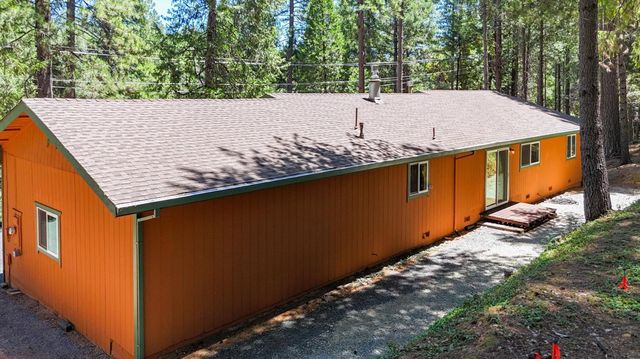 11782 Brunswick Pines Rd, Grass Valley, CA 95945