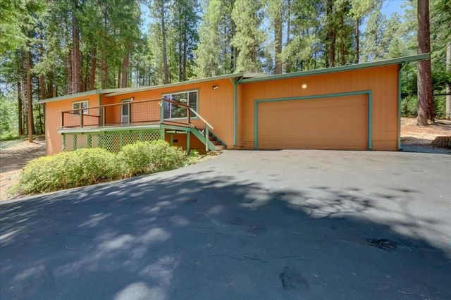 11782 Brunswick Pines Rd, Grass Valley, CA 95945