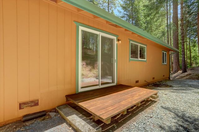 11782 Brunswick Pines Rd, Grass Valley, CA 95945