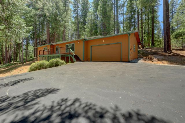 11782 Brunswick Pines Rd, Grass Valley, CA 95945