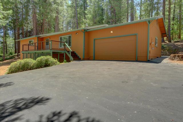 11782 Brunswick Pines Rd, Grass Valley, CA 95945