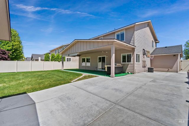 2819 NW 11th Avenue, Meridian, ID 83646
