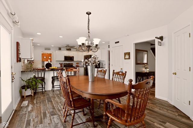 1555 Connemara Road, Indianapolis, IN 46217