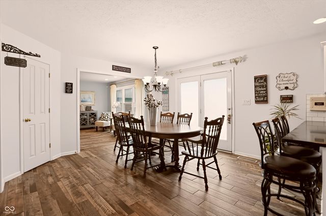 1555 Connemara Road, Indianapolis, IN 46217