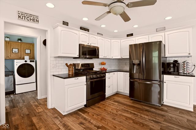 1555 Connemara Road, Indianapolis, IN 46217