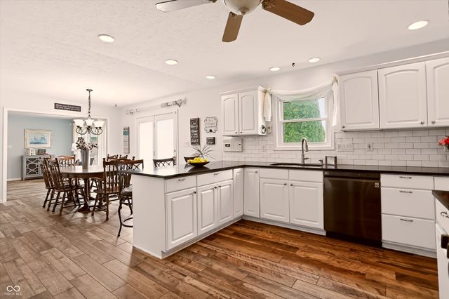 1555 Connemara Road, Indianapolis, IN 46217