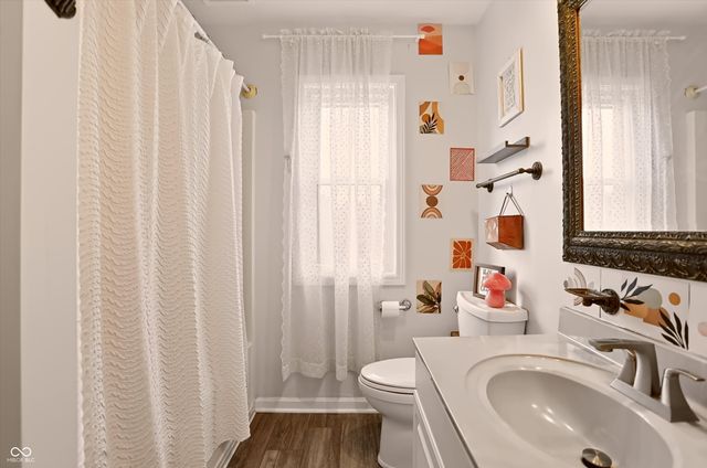 1555 Connemara Road, Indianapolis, IN 46217