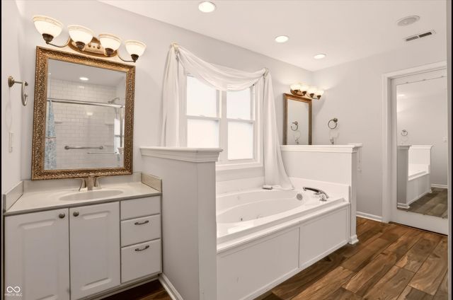 1555 Connemara Road, Indianapolis, IN 46217