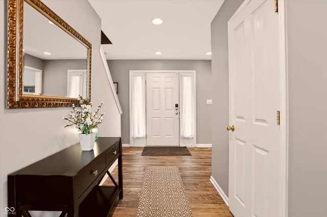 1555 Connemara Road, Indianapolis, IN 46217