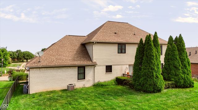 1555 Connemara Road, Indianapolis, IN 46217