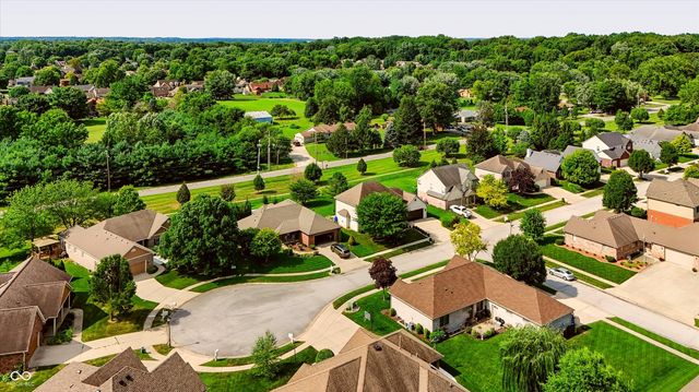 1555 Connemara Road, Indianapolis, IN 46217