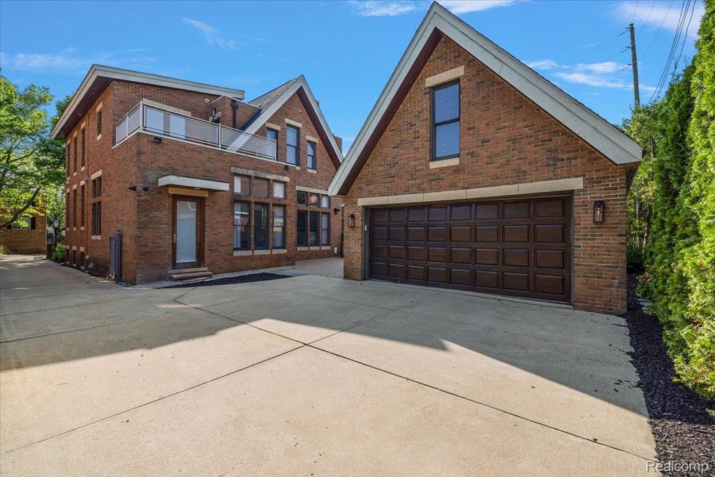 647 ANN Street, Birmingham, MI 48009