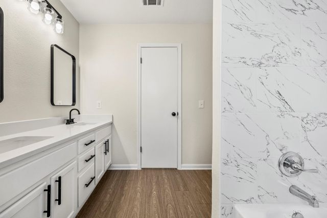 5108 Edenbourgh LN, Austin, TX 78754