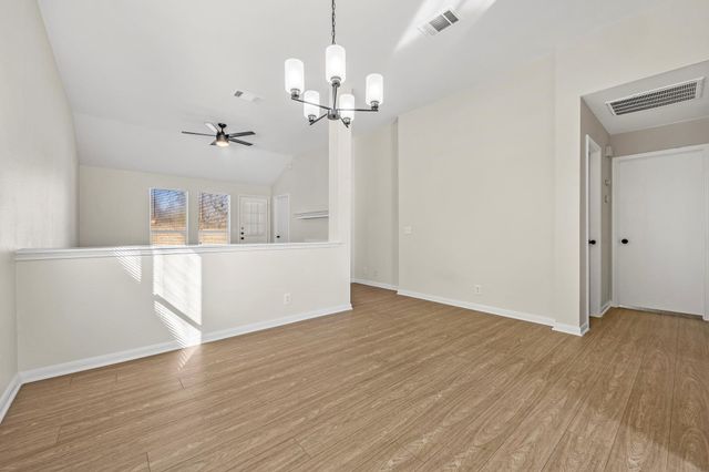 5108 Edenbourgh LN, Austin, TX 78754