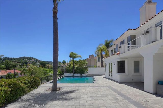 3732 Paseo Primario, Calabasas, CA 91302