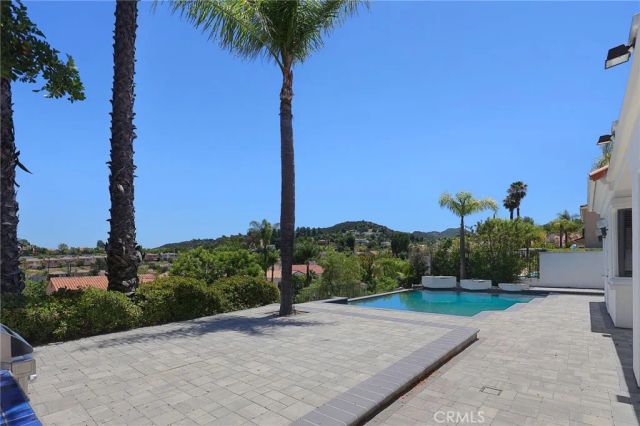 3732 Paseo Primario, Calabasas, CA 91302