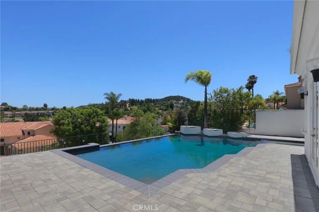 3732 Paseo Primario, Calabasas, CA 91302