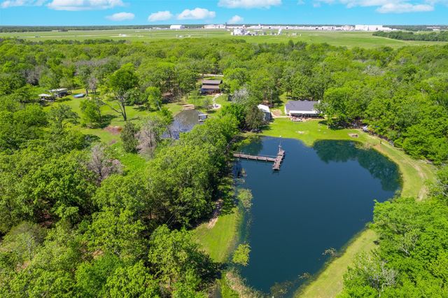 2523 County Road 3303, Greenville, TX 75402