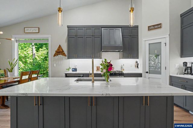 591 Timber View St NW, Salem, OR 97304